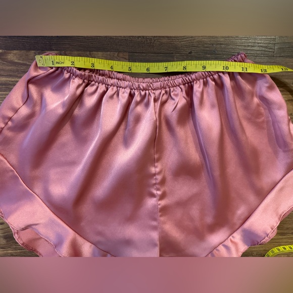 MISSGUIDED Satin Pajama Shorts with frill in rose pink size 2 - Picture 3 of 8